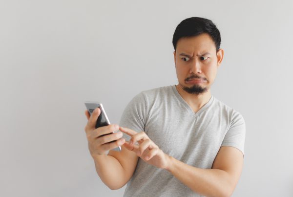 iPhone Tak Boleh Touch Ketahui Punca & Cara Mengatasinya | iklinik Gadget