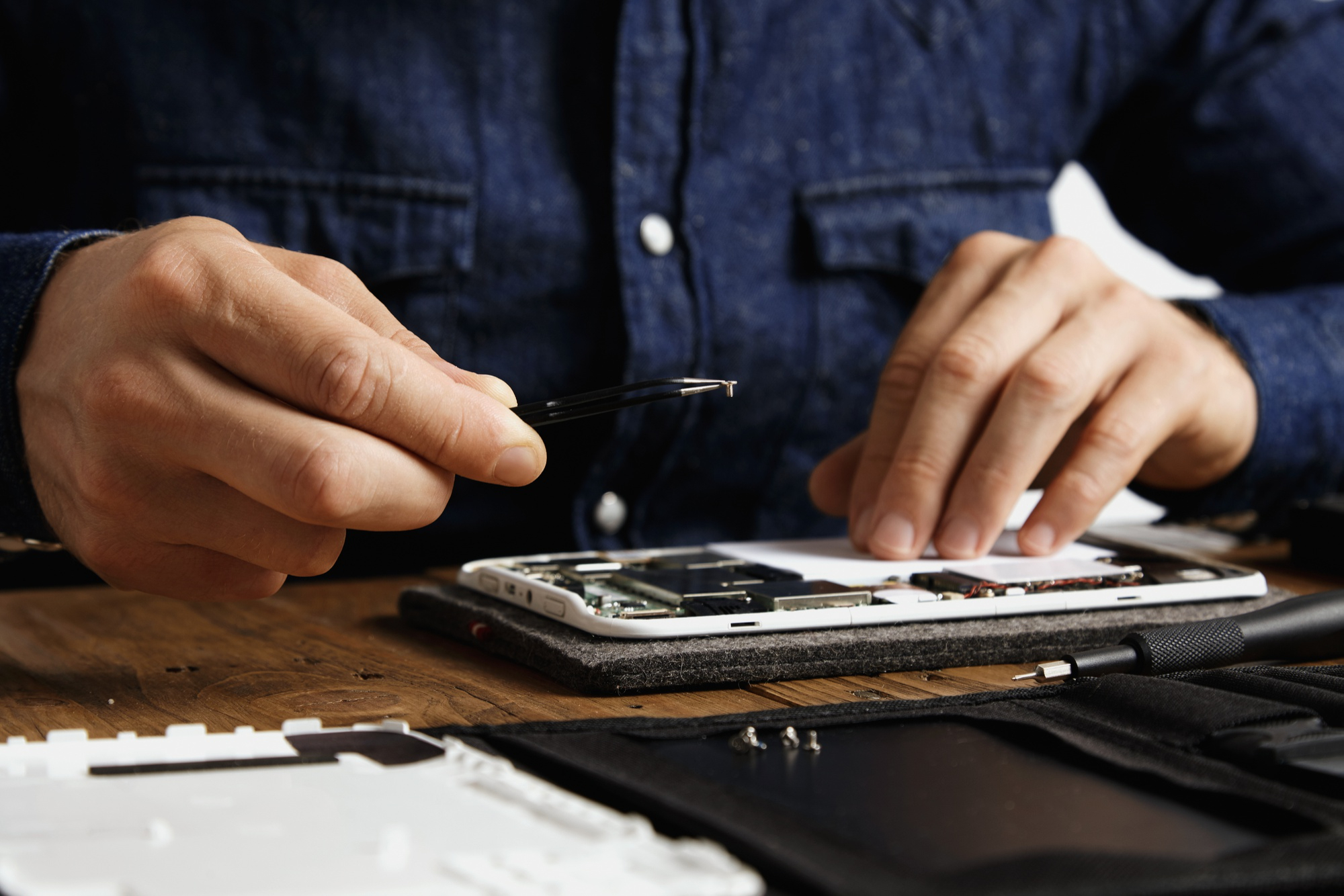 Repair Phone JB – Servis Berkualiti | iKlinic Gadget